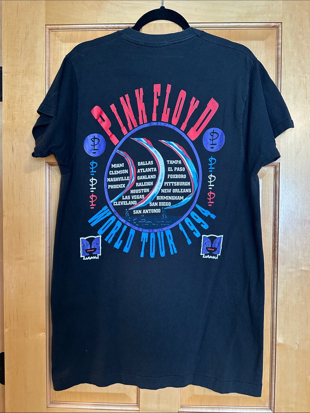 Vintage 90’s Pink Floyd tee